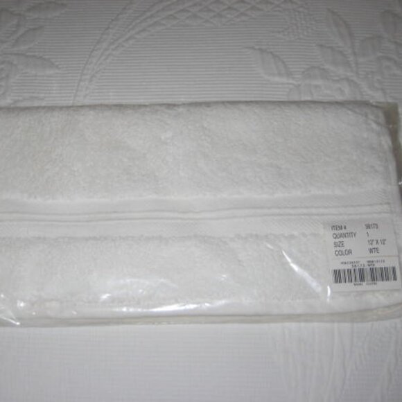 NWT Set of 2 Sundance Catalog Washcloths White in Package Cotton Made in Turkey - Picture 1 of 8